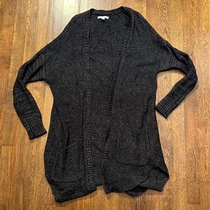 Women’s American eagle sweater with pockets size medium, like new